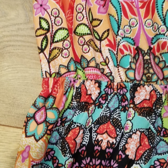 Covington Embellished Top Red Mosaic {Small} - Picture 6 of 10